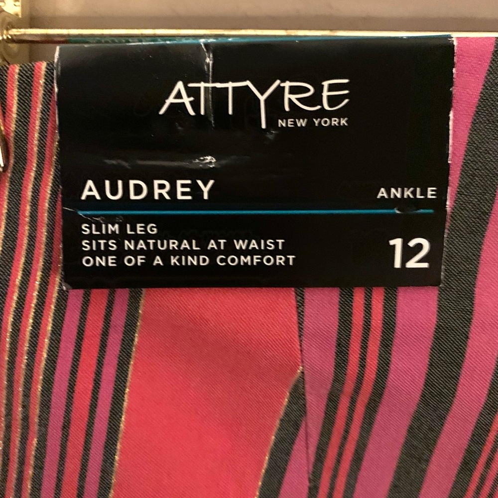Attyre Striped Pink and Black Women's Cropped Pants - Picture 5 of 6